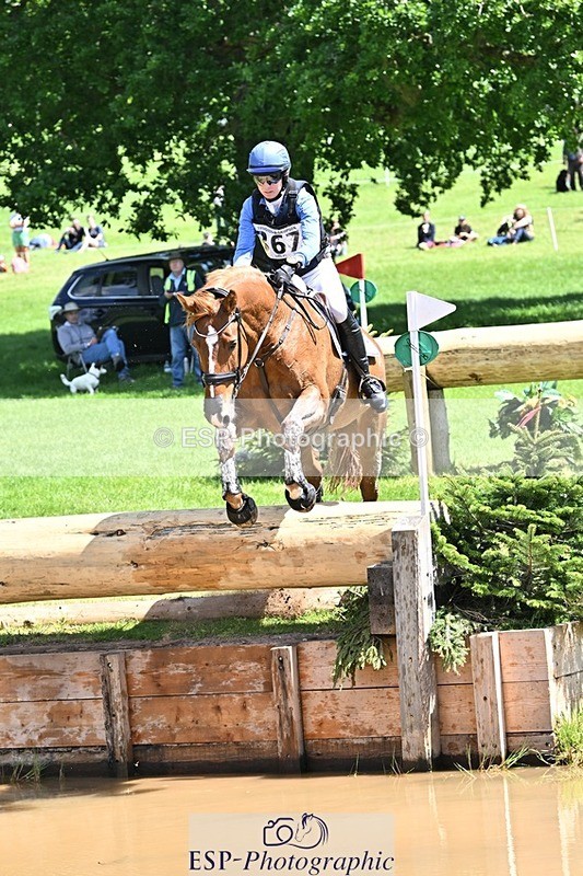 240525-120344-12894 - 367-CROSSTOWN_FINTANS_LAST-Catherine_Burrell