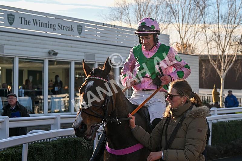 221124-Race 2-Game Management-4918 - Race 2