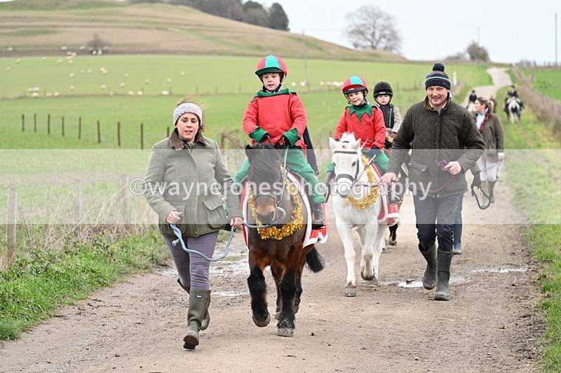 WJ7_1379 - Walk Home