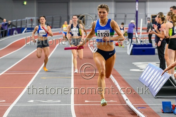 CombiMast25-915927 - Track Female Set Two