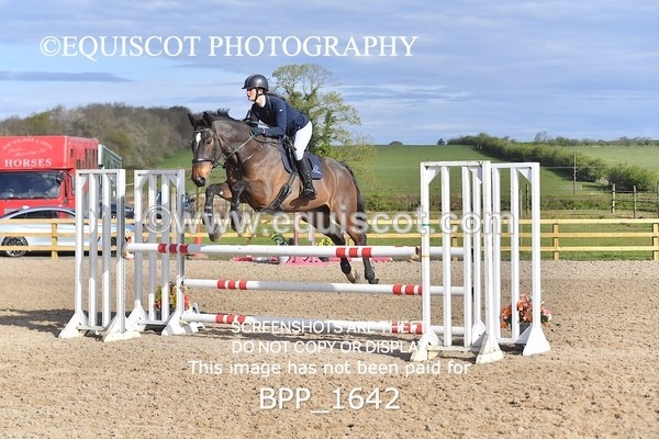 BPP_1642 - CLASS 18 SUN Senior Newcomers/ 1.10m Open