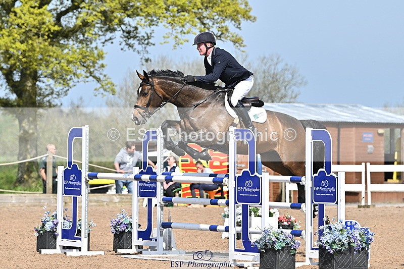 240509A-102905-00885 - Cls 8 Foxhunter