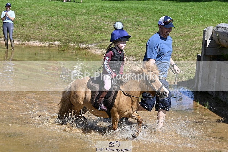 240728B-111513-01287 - Gemma's Group XC