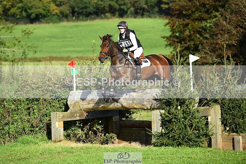 231022-150956-30339 - 352-GREANNANSTOWN.QUARRYMAN.GIRL-Grace.Taylor-XC