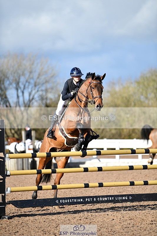 231110A-144631-00869 - Cls 6 Foxhunter & 1.20m Open
