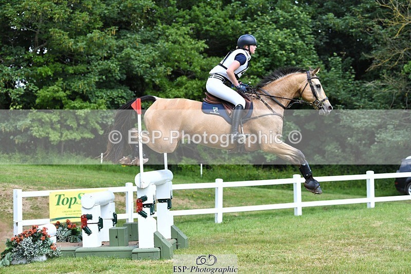 230528-135158-17129 - 464-GRANDE_BY_DESIGN-Emma_Manton-XC