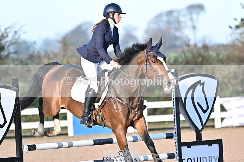 241113A-092651-00016 - Cls 01A&B Brit Nov & 90cm Open