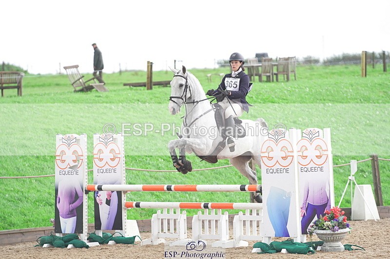 230924A-114440-04638 - 100 SJ 11.00 to 12.00