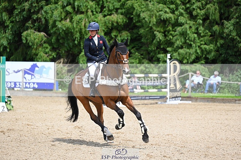 240525-142004-15655 - 520-LONDON_52-Laura_Collett