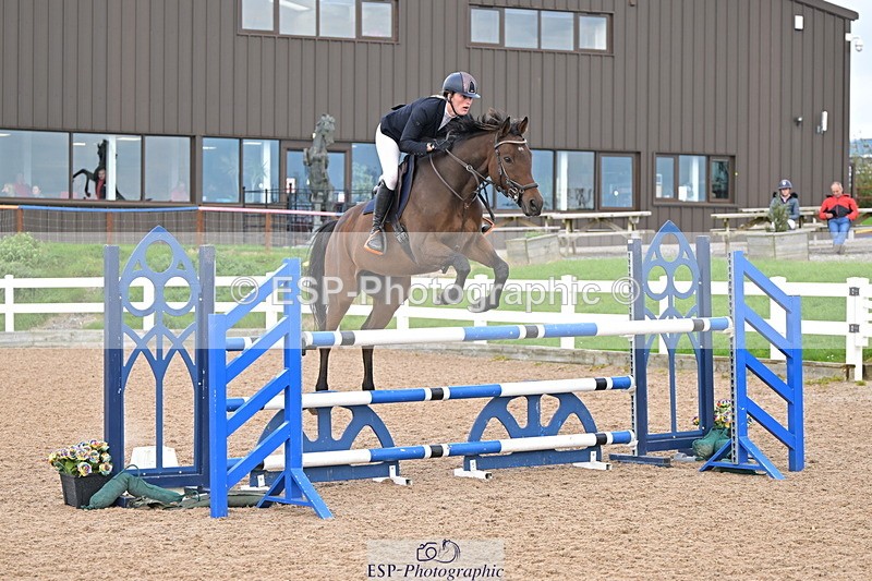 241004A-143924-02495 - Fri 12 1.15m Members Cup