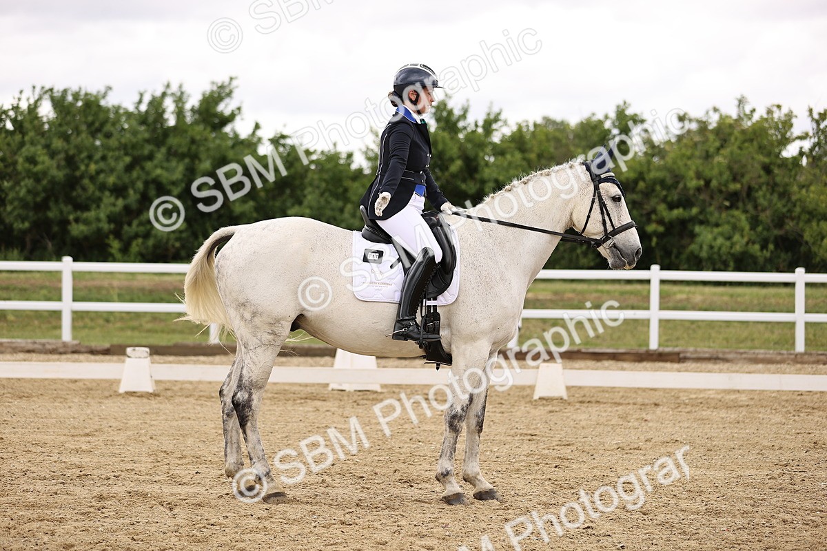 SBM_002080 - Class 2 - Novice 4 - 10.36-11.39