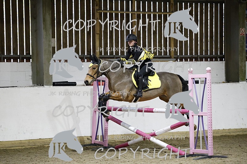 _T0A3765 - 1M Clear Round