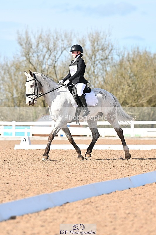 240324A-145704-04120 - Novice 27, 14.30 to 15.25