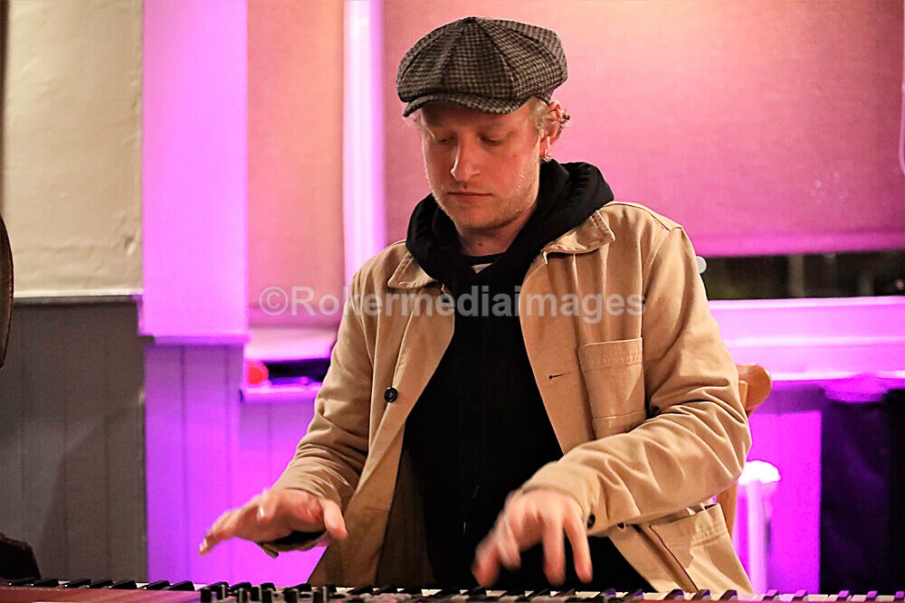 Joe-28 - Joe Webb Music