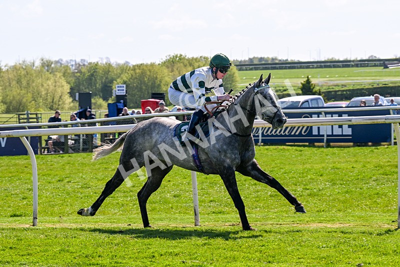 220426-Race 2-Naanas Shadow-0141 - Race 2
