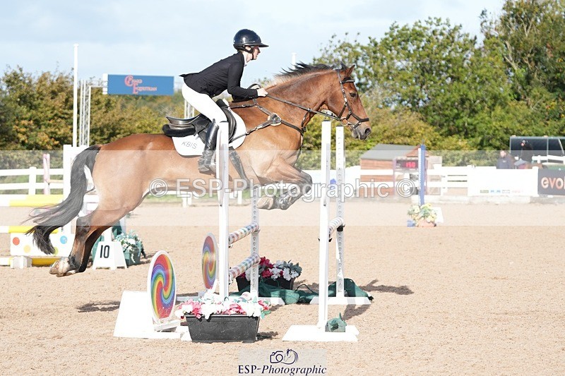 251005-104152-02615 - Cls 22 British Novice and 90cm