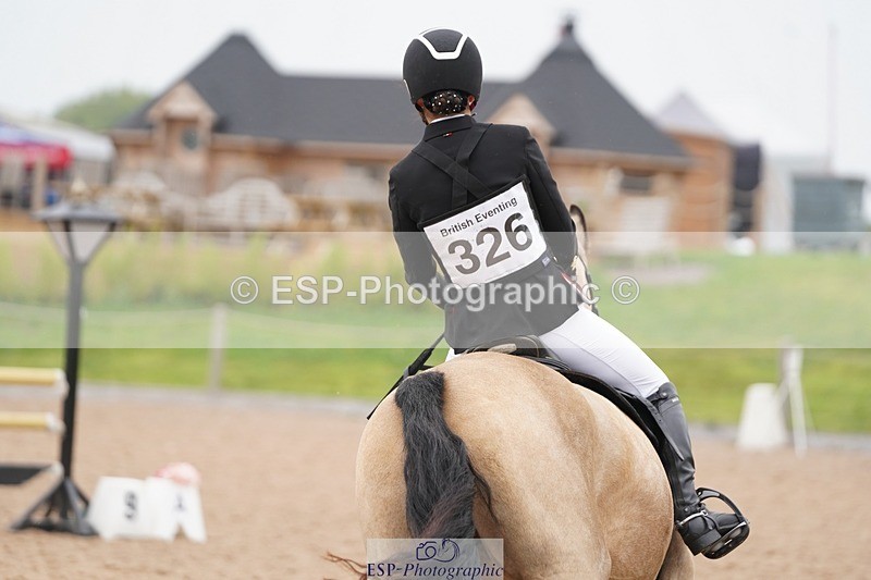 240901A-121020-06814 - 326-Lily.Howell-WOODFIELD.GOLD