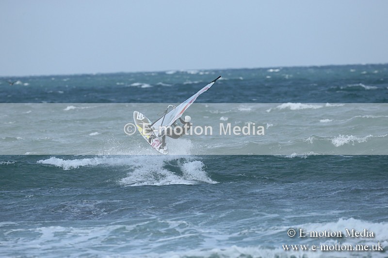 WS 020413-193 - Windsurfing