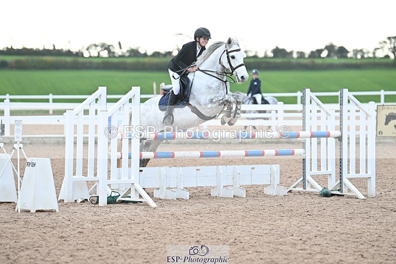 231119A-114102-05477 - Sun Cls 5 Newcomers & 1m Open