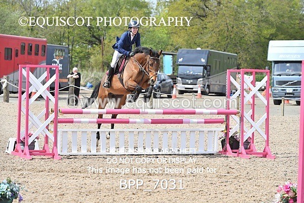 BPP_7031 - CLASS 5 FRI Veterans Show Jumping