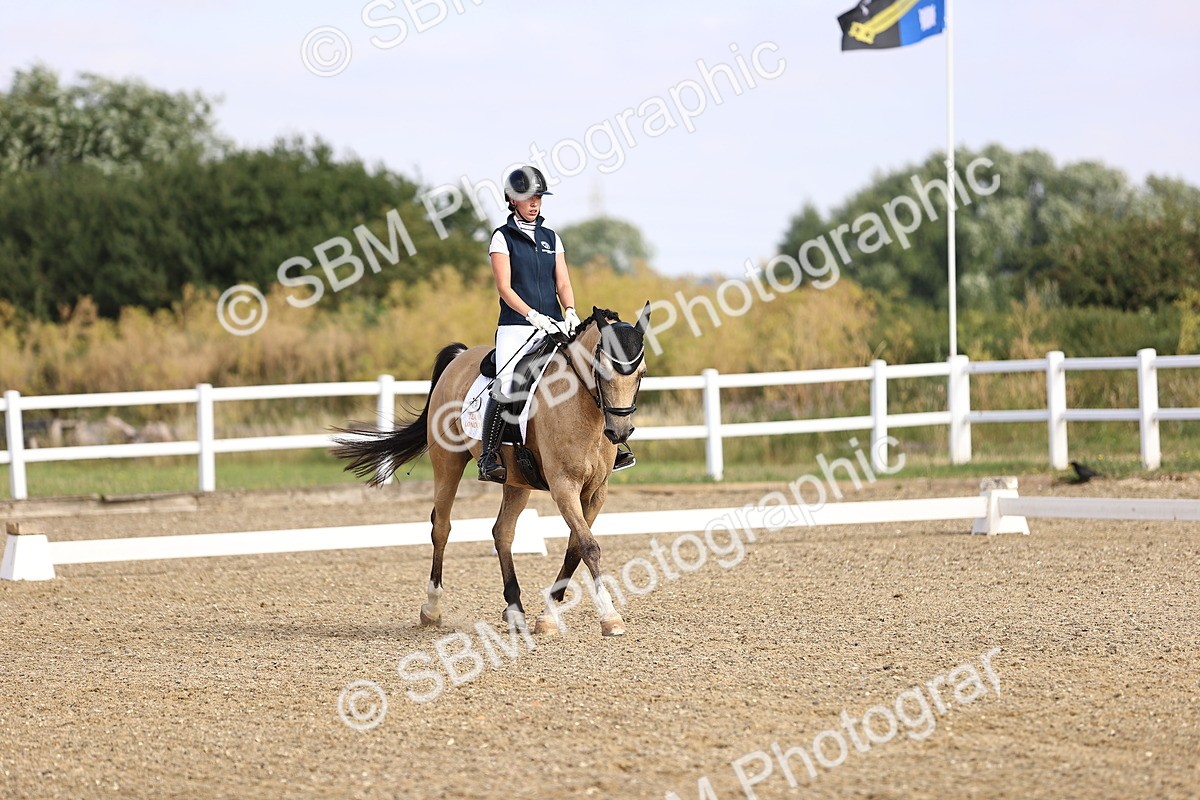 SBM_008551 - Novice 5 - 08.30-9.33
