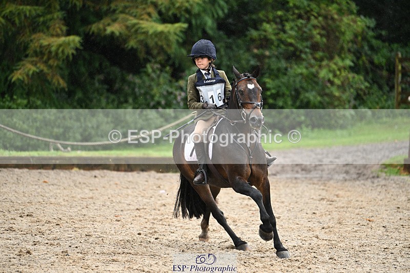 240824X-095435-23426 - 70cm Round 2 9.30 to 10.30