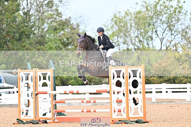 261014-125058-00499 - Cls  05 Snr Newcomers & 1.10m Open