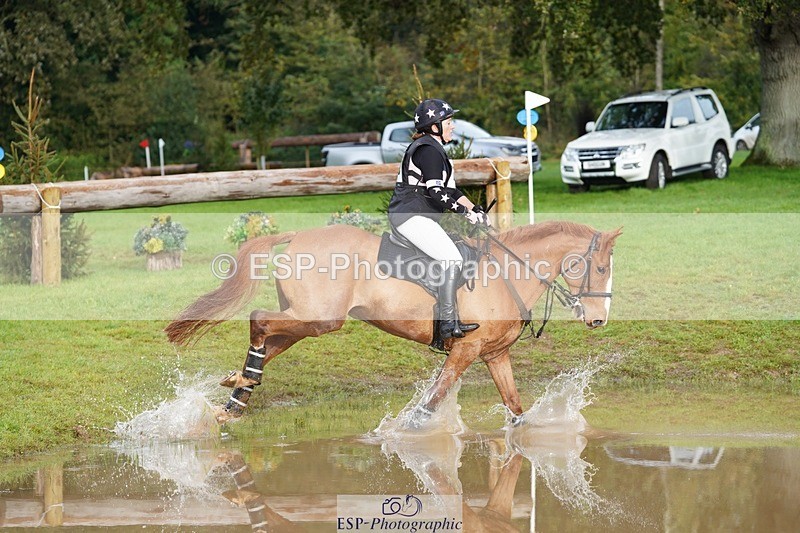 231021-094044-13332 - 606-GOLDEN.HEART.BREAKER-Emily.R.Vincent-SC+XC