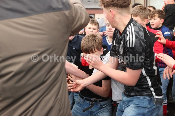 AA076664 - New Years Boys Ba'