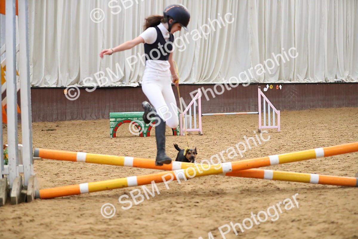 SBM_001919 - Class 3 - Horse & Hound