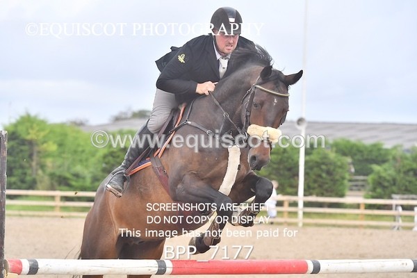 BPP_7177 - CLASS 4 Senior Newcomers/ 1.10m Open