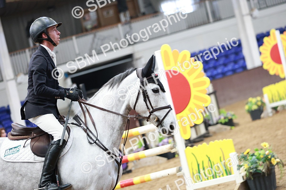 SBM_000633 - Class 4 - Senior Newcomers - 1.10m