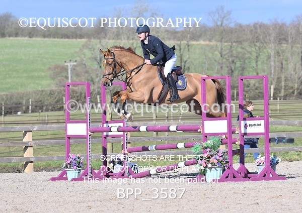 BPP_3587 - CLASS 6 Senior Discovery/ 1m Open