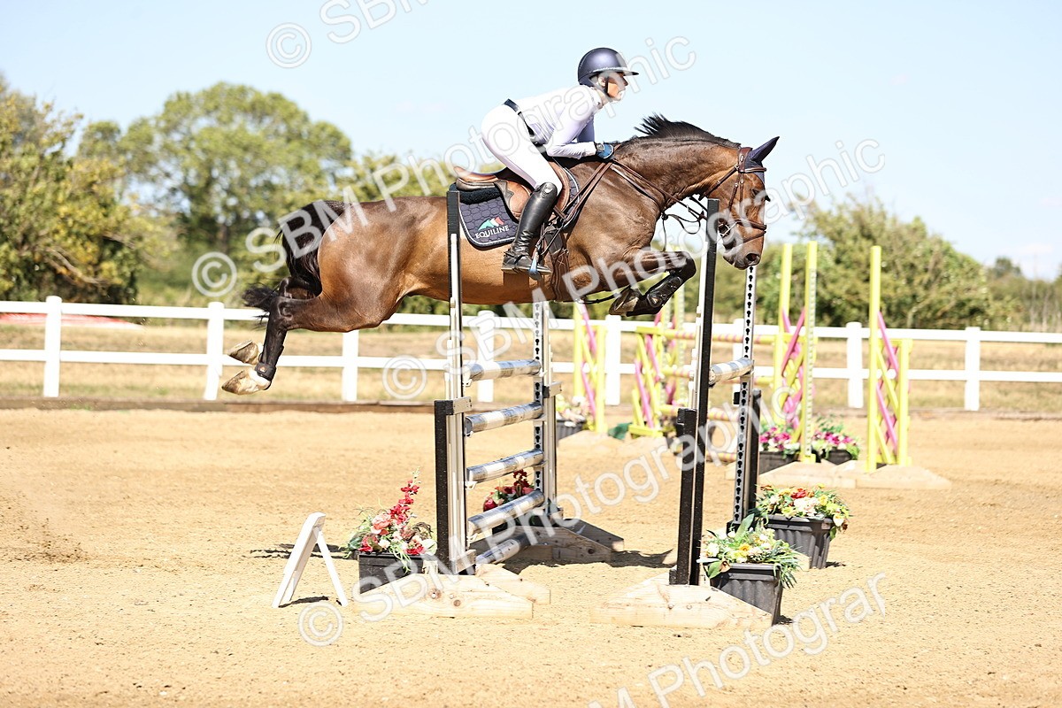 SBM_015389 - Class 16 - Senior foxhunter - 1.20m Open