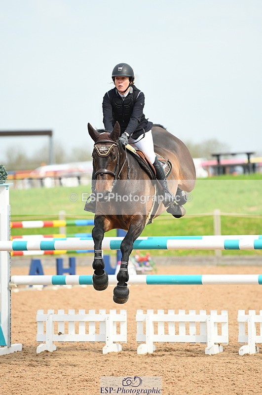 230504A-102526-00612 - Cls 8 Snr Foxhunter