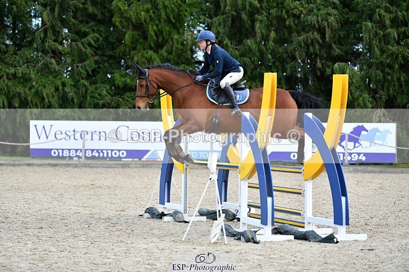 240324-122614-02549 - Cls 9 Snr 1.05m Open