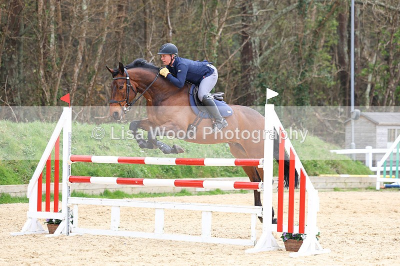 3E7A7676 - Class 8: Senior Newcomers/1.10m open