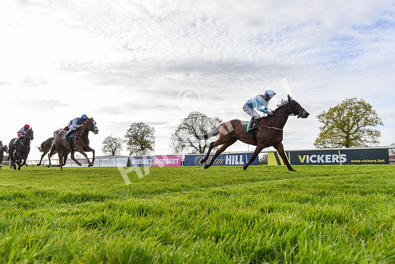 200424-Race 5-Cold Stare-3257 - Race 5