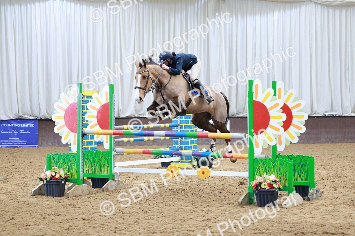 SBM_003602 - Class 11 - Senior Newcomers/ 1.10m Open
