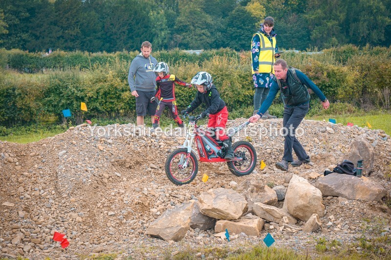 DSCF0493 - Ripon MC Trial 27/09- kids