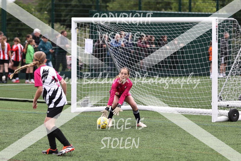 1DX31979 - Sat 6th U12 Girls