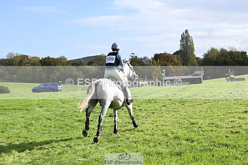 251024A-120701-08903 - B-109-Zoe.Davies