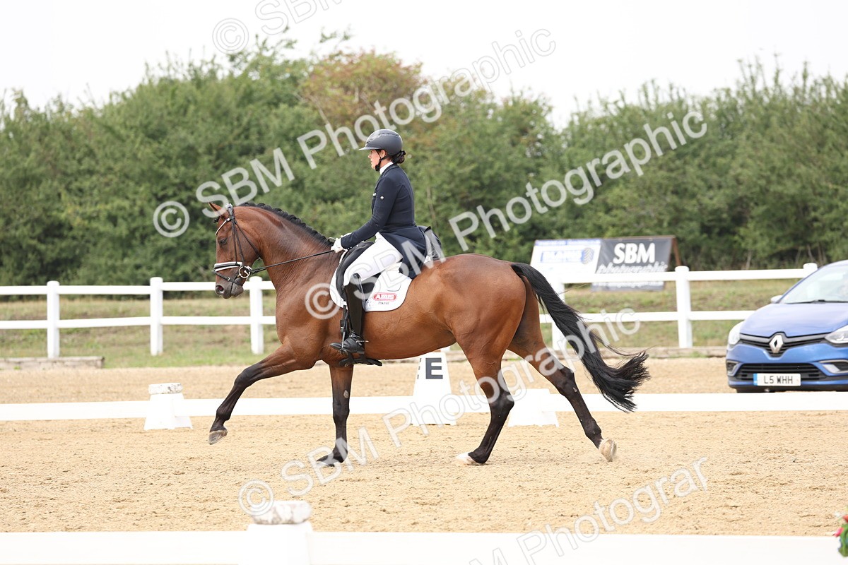 SBM_007465 - Class 9 - FEI INT I - 14.57-15.45