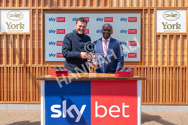 140526-Race 1-Persian Spring-1022 - Race 1 1.45pm Sky Bet ebfstallions.com Novice Stakes