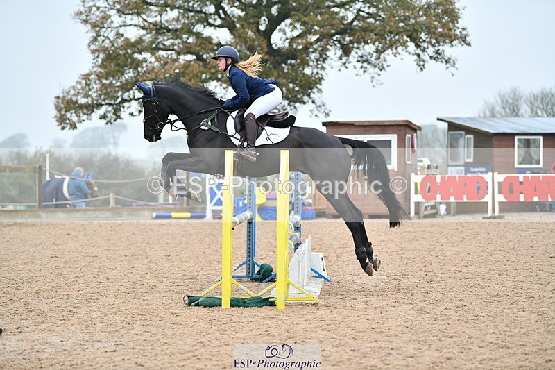 241102A-105934-04150 - SAT Cls 9 British Novice and 90cm Open