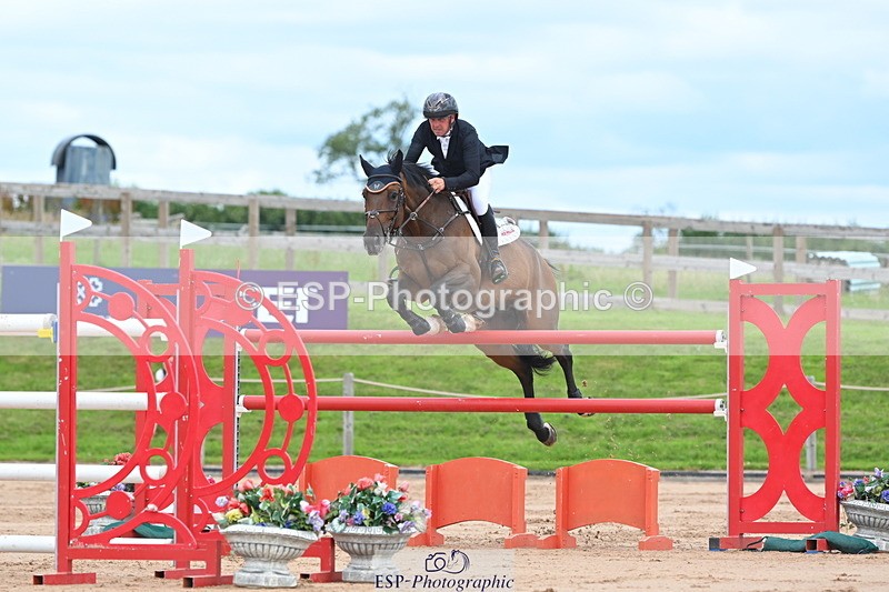 230721A-152159-07182 - Cls 10, 2 Star Big 1.45m Start to break