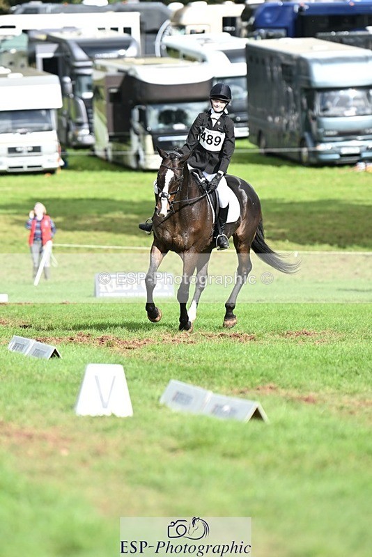 231020-124142-08169 - 489-MY.GALWAY.MAN-Daisy.Hood-DR