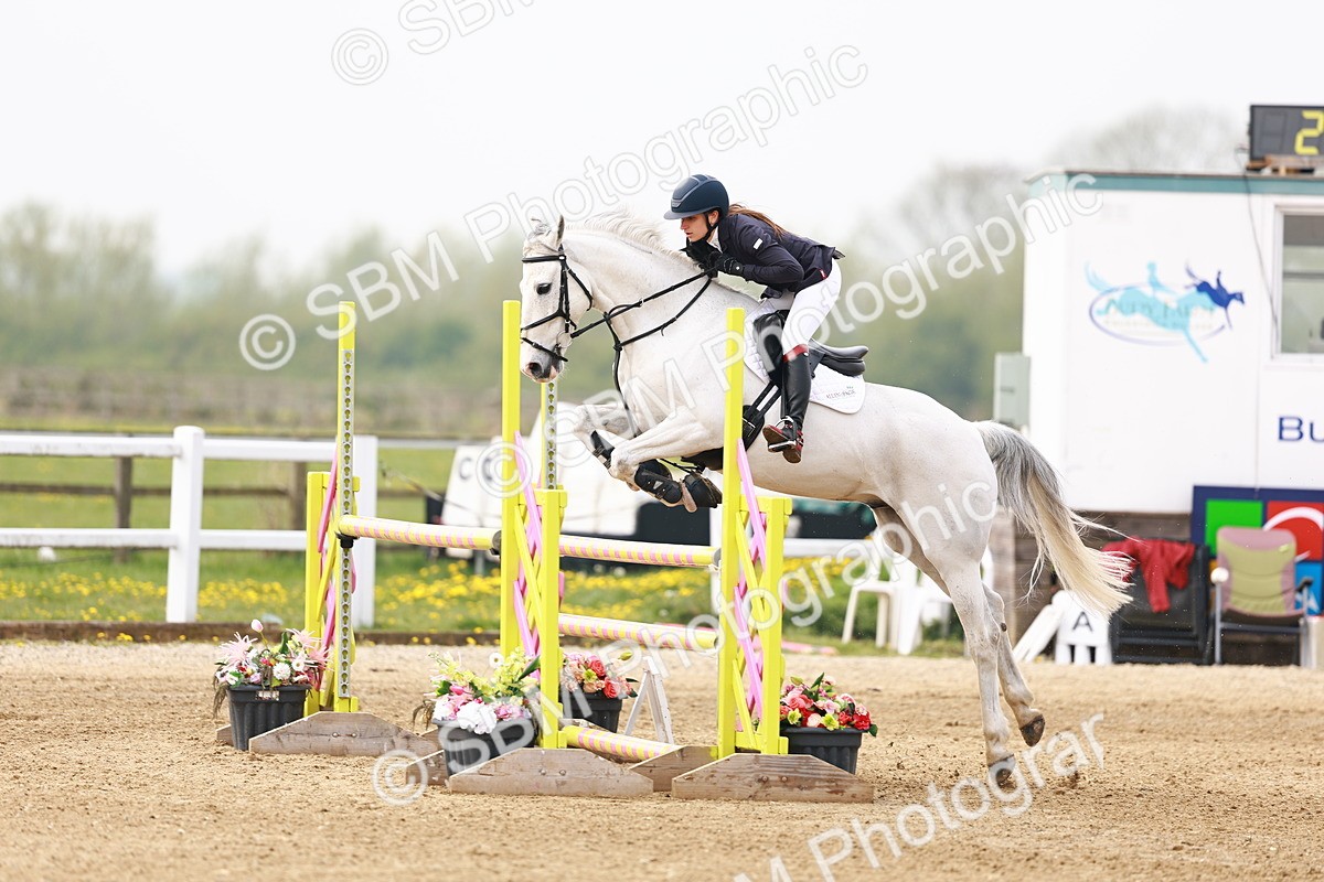  - Class 17 - Senior 1.05m