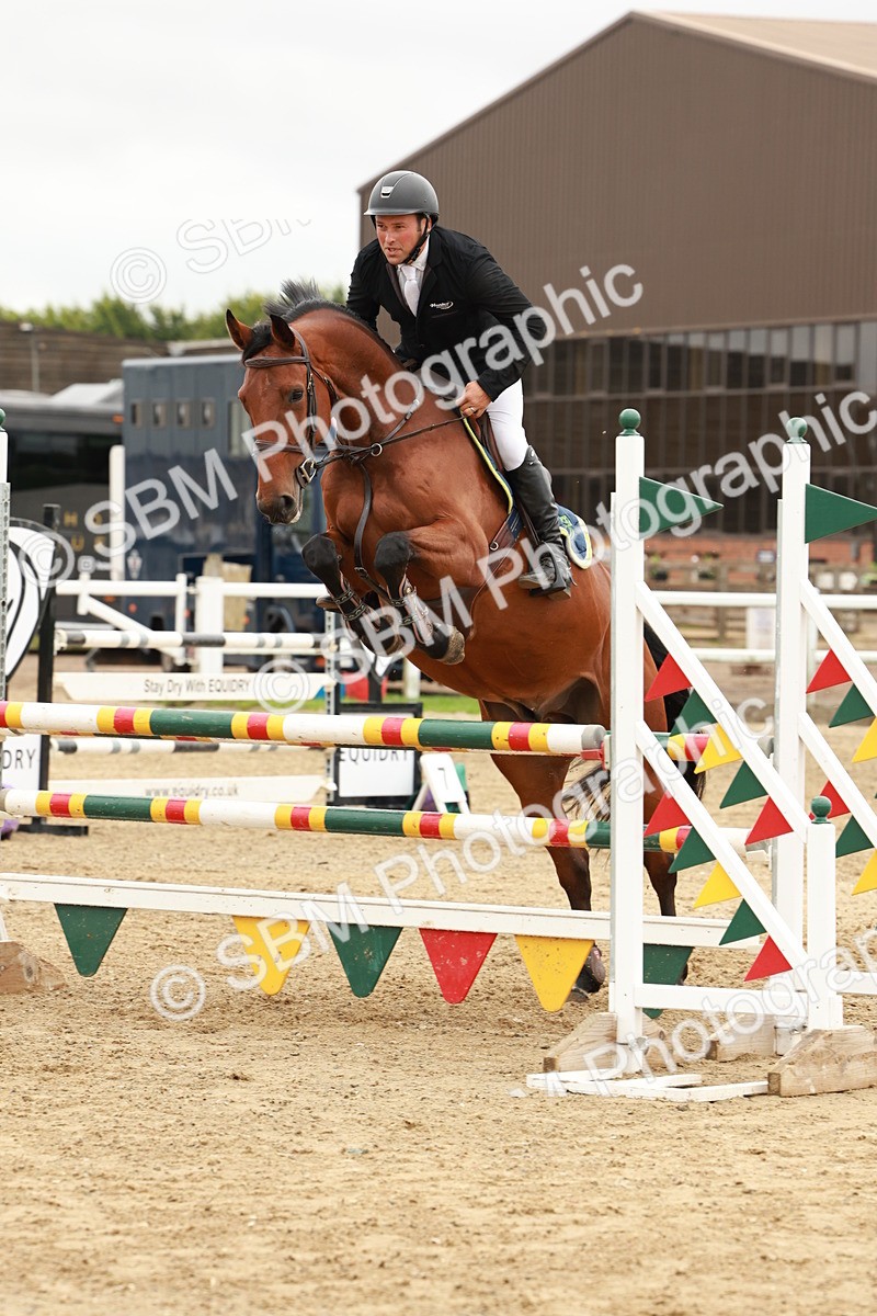 1I0A7873 - Class 4 - Senior Newcomers 1.10m