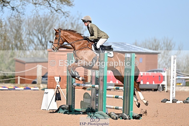260408-103836-00201 - Cls 2 British Novice and 90cm